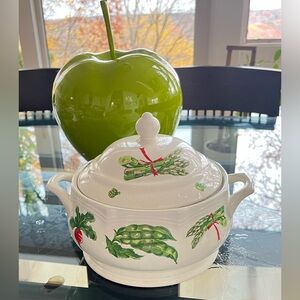 Green Vegetable Patterned Soup Tureen